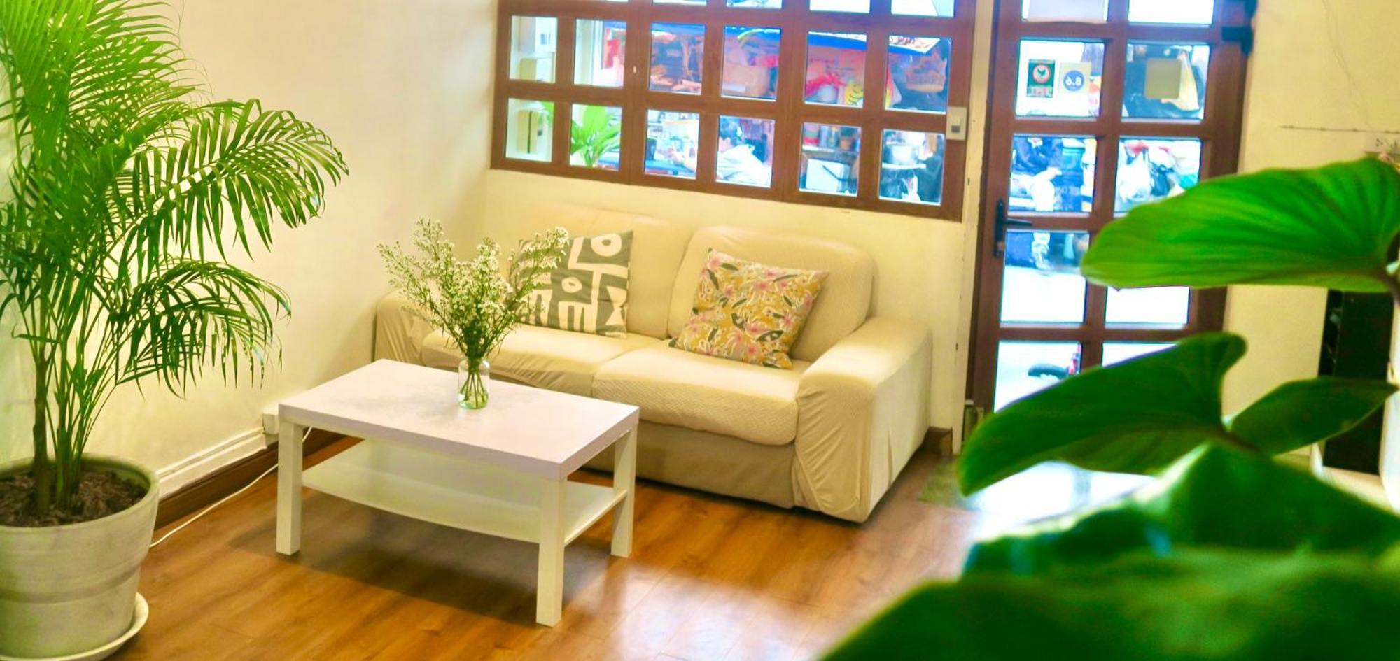 Les Fleurs Bangkok Hostel Екстериор снимка