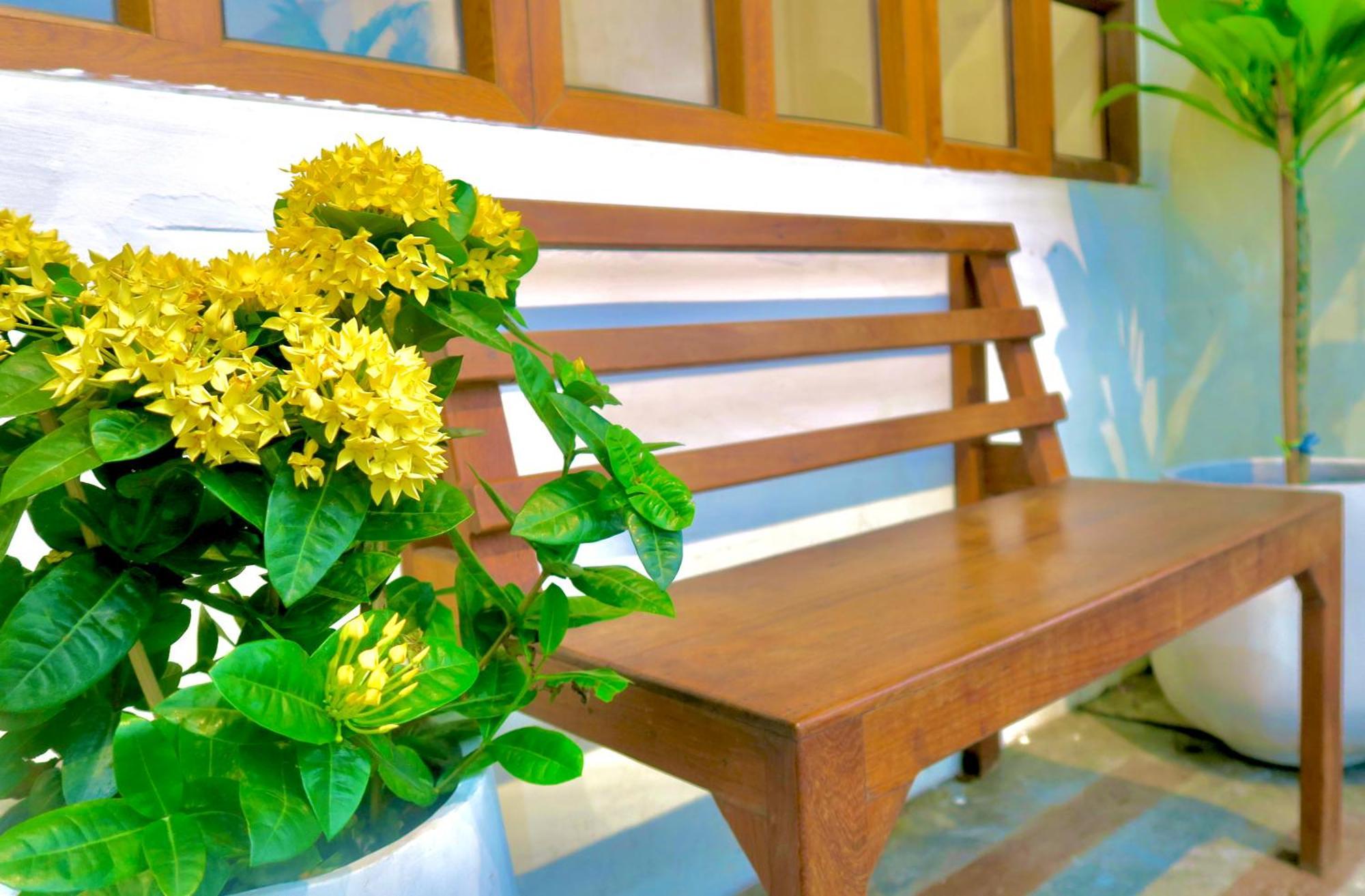 Les Fleurs Bangkok Hostel Екстериор снимка