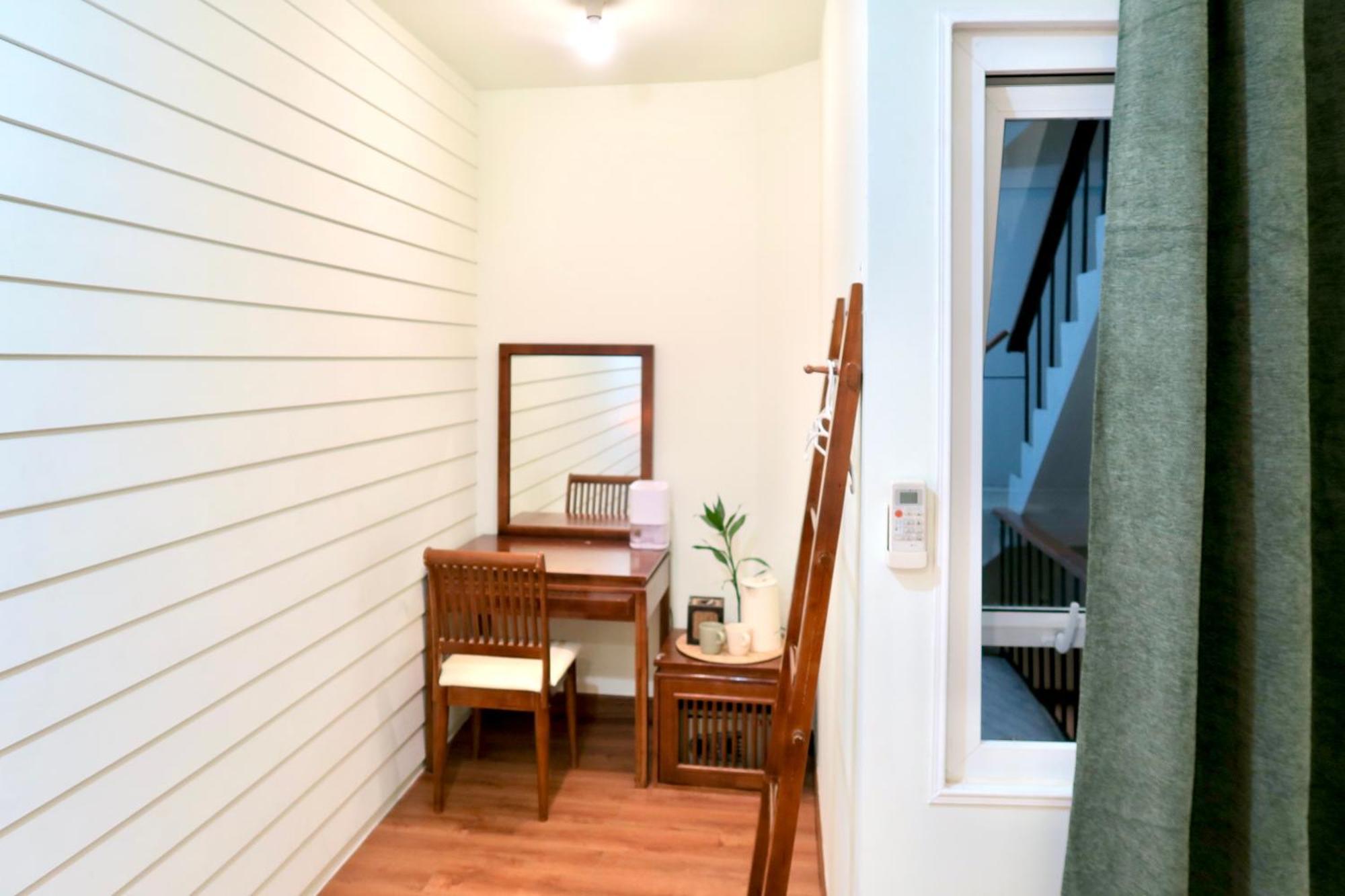 Les Fleurs Bangkok Hostel Екстериор снимка