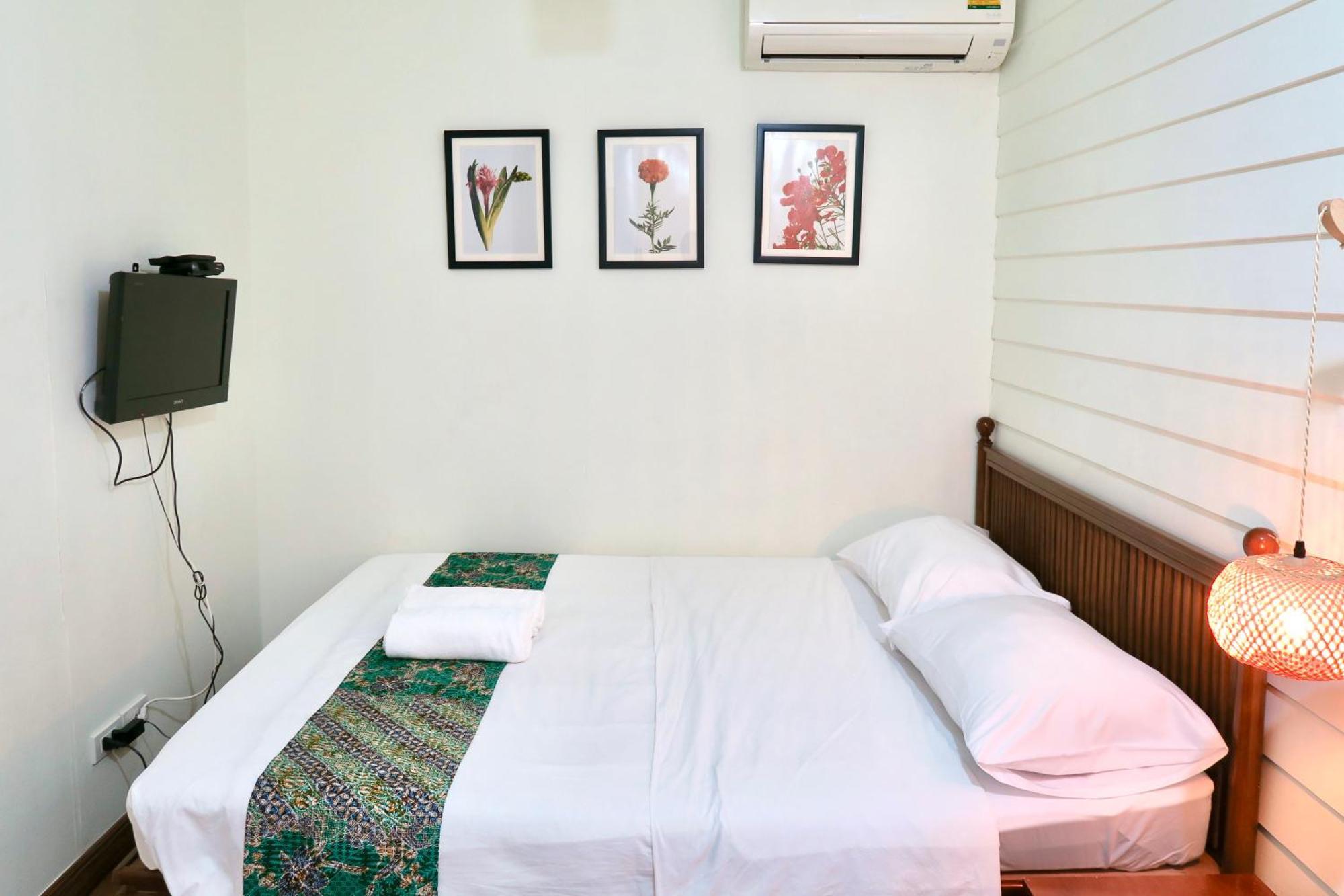 Les Fleurs Bangkok Hostel Екстериор снимка
