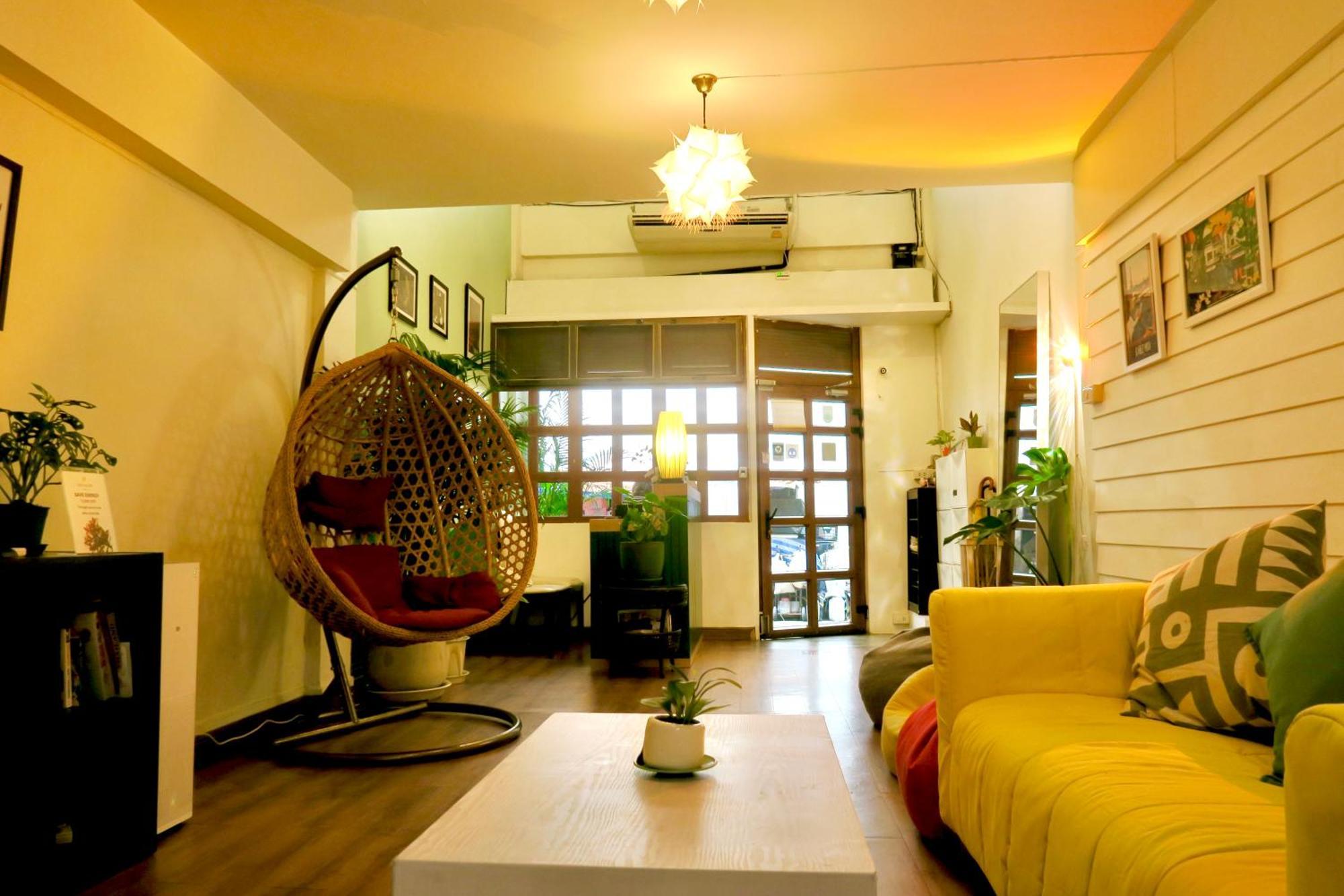 Les Fleurs Bangkok Hostel Екстериор снимка