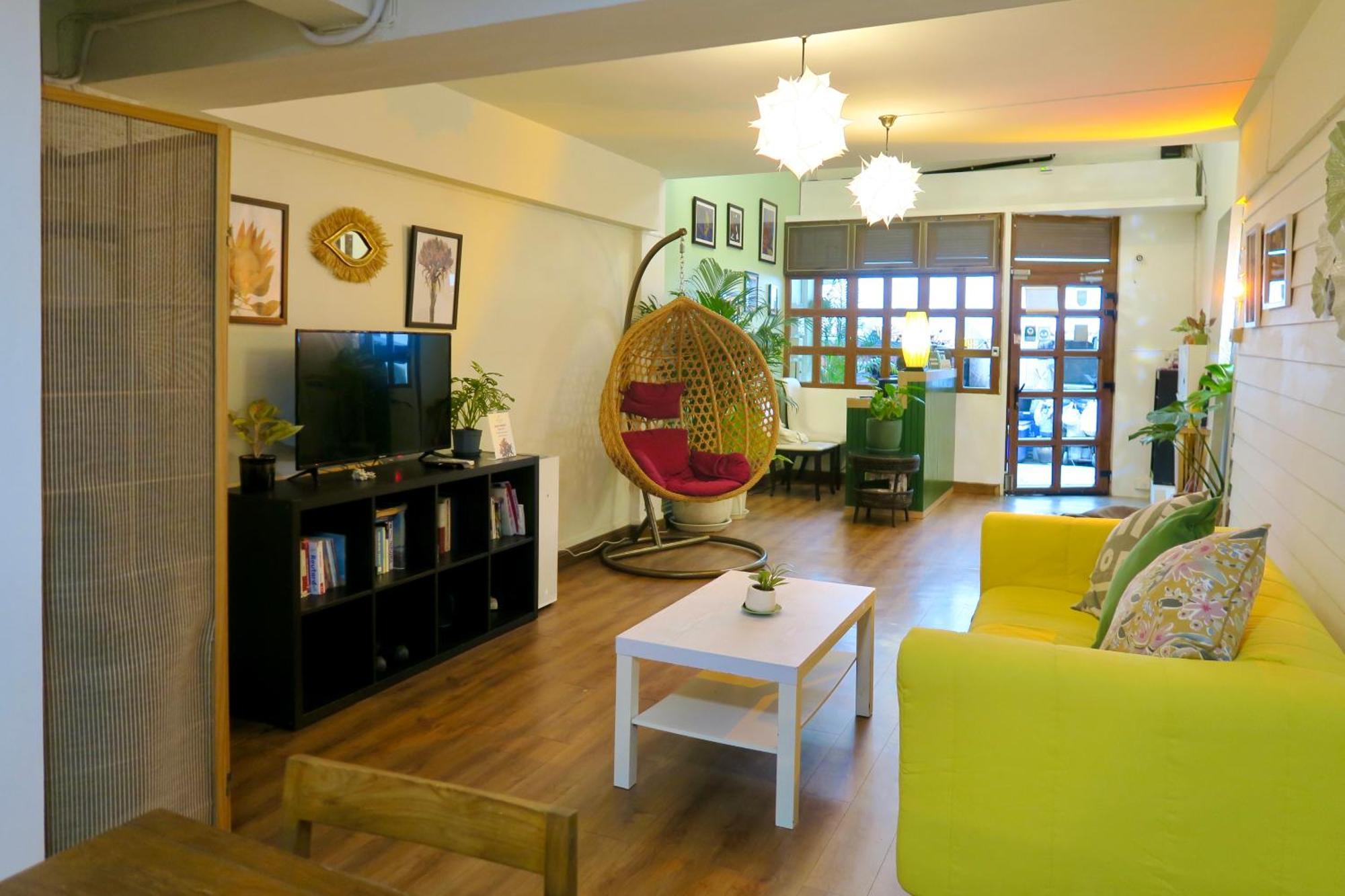 Les Fleurs Bangkok Hostel Екстериор снимка