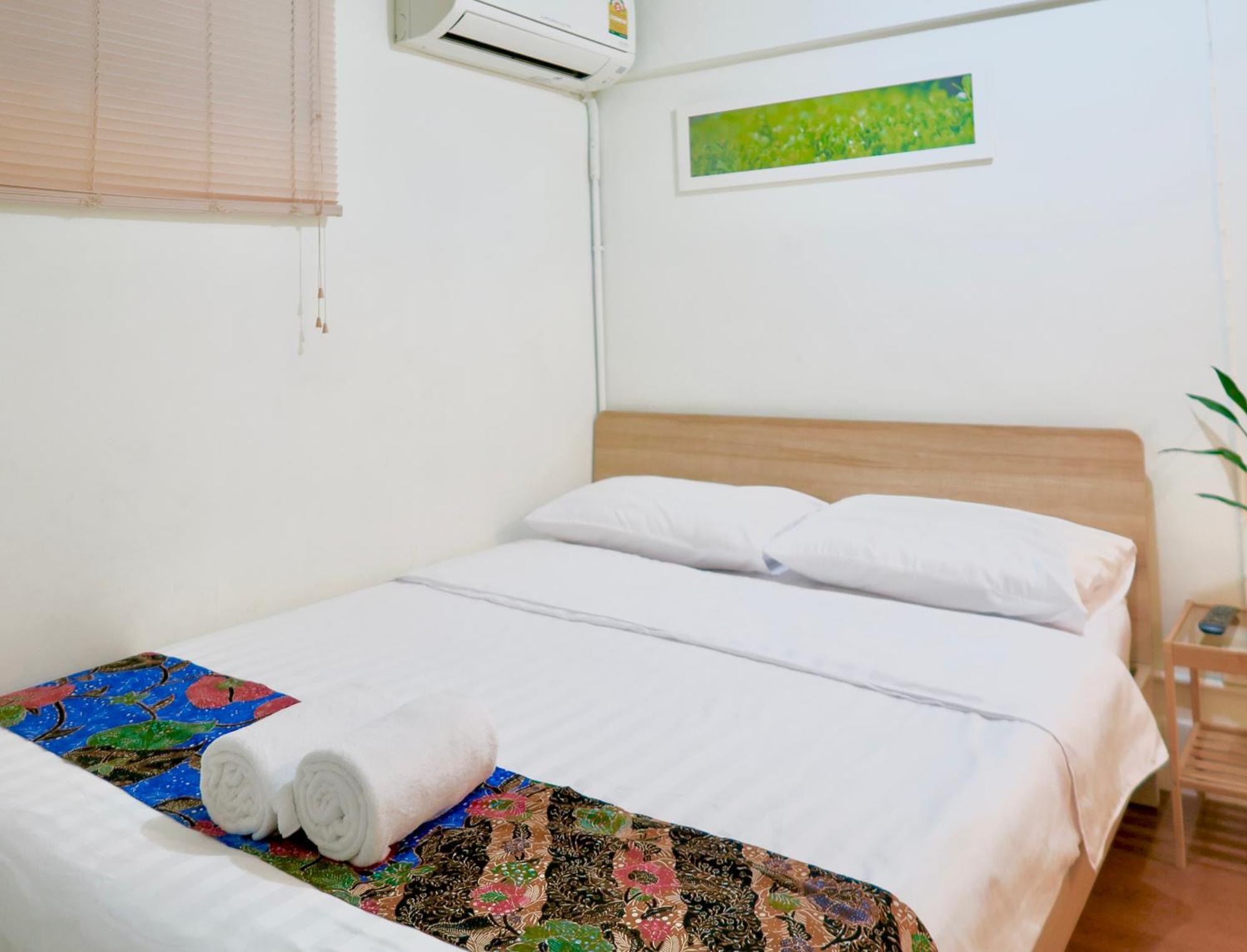 Les Fleurs Bangkok Hostel Екстериор снимка