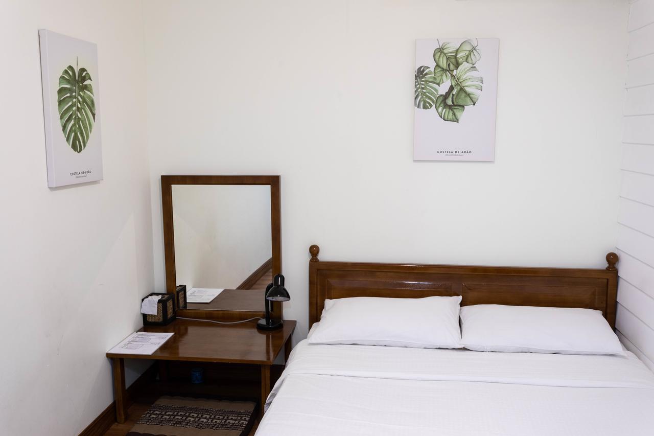 Les Fleurs Bangkok Hostel Екстериор снимка